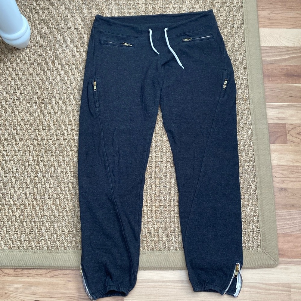 Monrow grey zipper sweatpants.  Medium